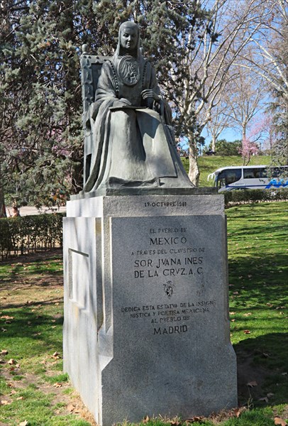 114-Памятник мексиканскои поэтессе
